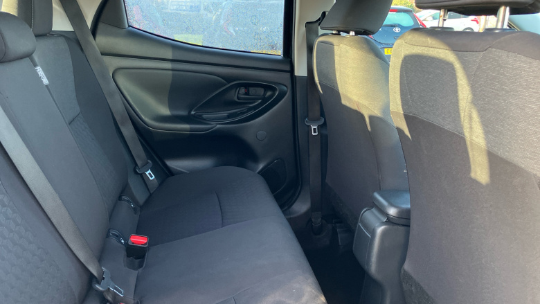 Toyota Yaris 1.5 Hybrid Design 5dr CVT Hybrid Hatchback